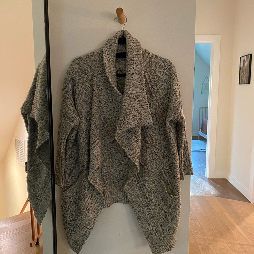 RDI chunky knit cardigan with snap closure